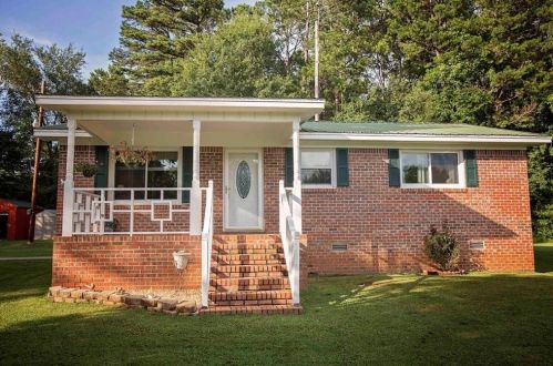368 Holders Siding Rd, Jefferson, GA 30549-2707