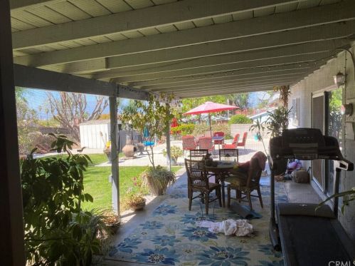 6337 Westview Dr, Riverside CA  92506-5325 exterior