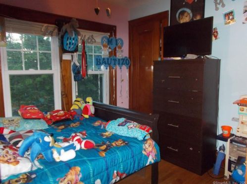 146 Emmett Ave, Derby CT  06418-1232 exterior
