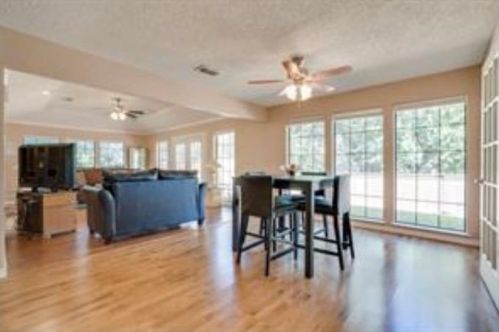 2741 Belmeade Dr, Carrollton TX  75006-2182 exterior