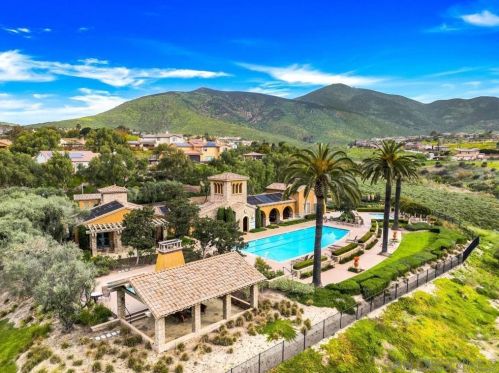 653 Coastal Hills Dr, Chula Vista, CA 91914-4319