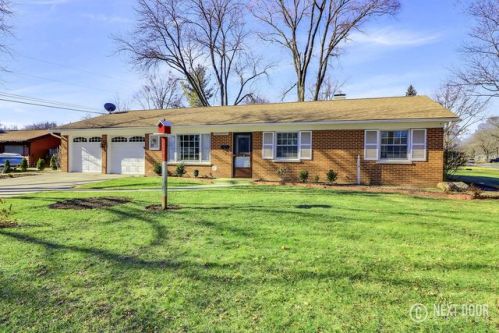 22 Chatham Pl, Boulder Hill, IL 60538-2046