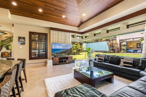 4292 Kahala Ave, Honolulu HI  96816-4822 exterior