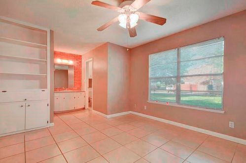 2302 Barton Skwy, Austin TX  78704-4704 exterior