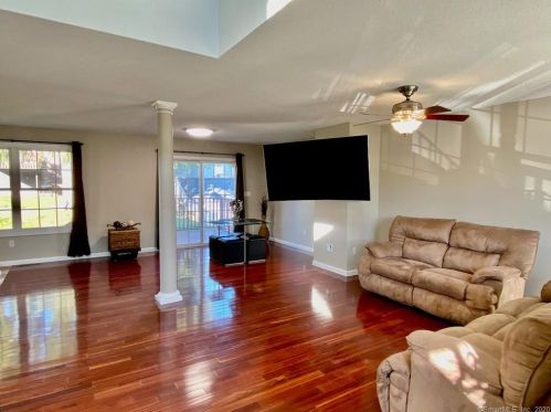 94 Corey St, Windsor, CT 06095-4519