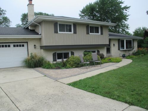 822 River Forest Ct, Bensenville, IL 60106-3234