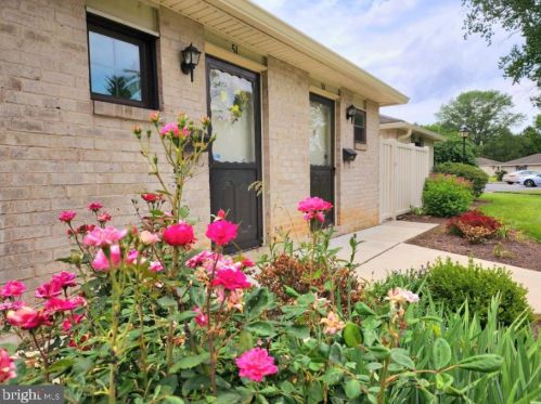 50 Valleybrook Dr, Lancaster PA  17601-4612 exterior