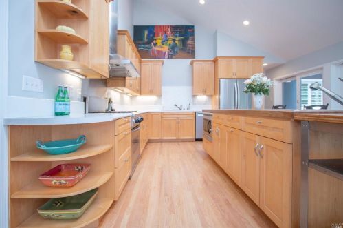 21 San Pablo Ave, San Rafael, CA 94903-4138