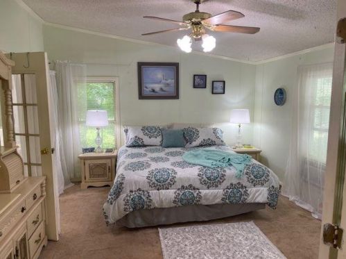 402 Hendricks Rd, Rydal, GA 30171-1427