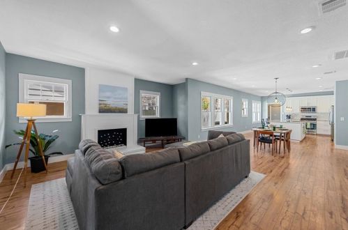 2253 6th Ave, Fort Worth TX  76110-1807 exterior