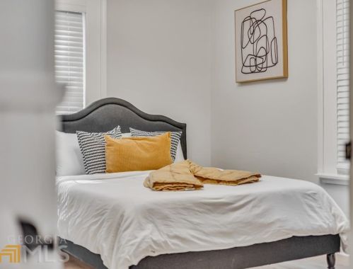 1392 Bryan Ave, Atlanta GA  30344-2665 exterior