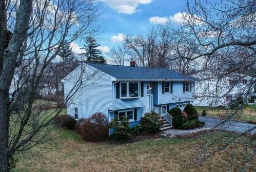 23 Michael St, Piscataway, NJ 08854-6075
