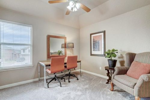 108 Ferrule Dr, Uhland TX 78640-8008 exterior