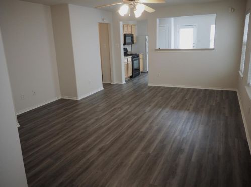 11421 Church Canyon Dr, Austin TX  78754-5901 exterior