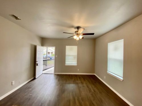 1042 Richmond Ave, Fort Worth TX  76104-6027 exterior