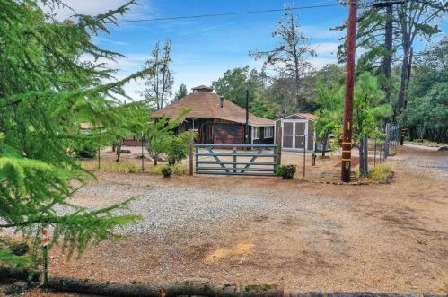 15698 Mcquiston Ln, Grass Valley, CA 95945-9604