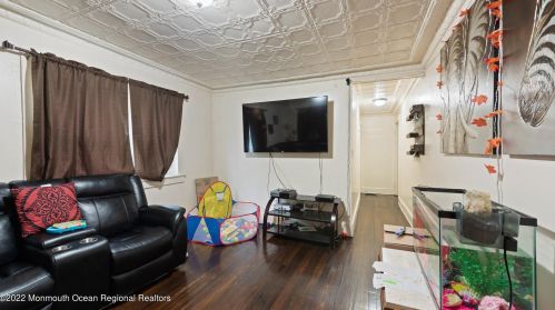 1512 Summerfield Ave, Tinton Falls NJ 07712-6918 exterior