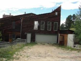 675 Aspen Ln, Arvada, CO 80422-6700
