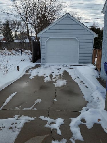 2132 3rd St, Saint Paul, MN 55109-4002