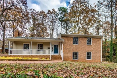 615 Cliff Rd, Asheboro, NC 27203-6520