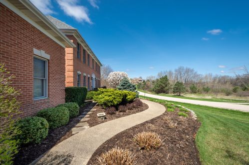 676 Birch Hollow Dr, Antioch, IL 60002-9368