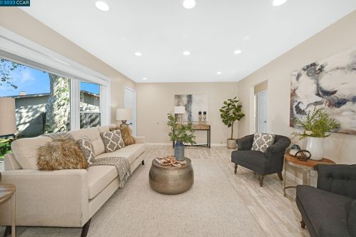 4375 Dorset Ct, Concord CA  94521-4220 exterior