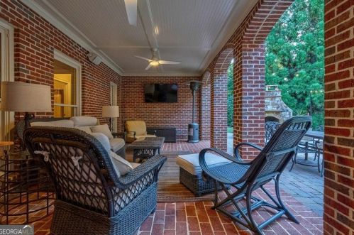 8186 Hewlett Rd, Atlanta GA  30350-3501 exterior