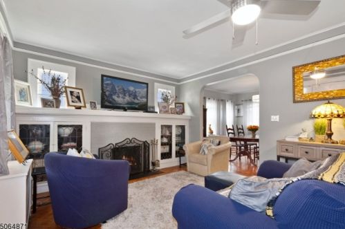 32 Fontaine Ave, Bloomfield, NJ 07003-5753
