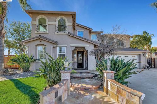 1173 Pyrenees Ct, Tracy, CA 95304-5855