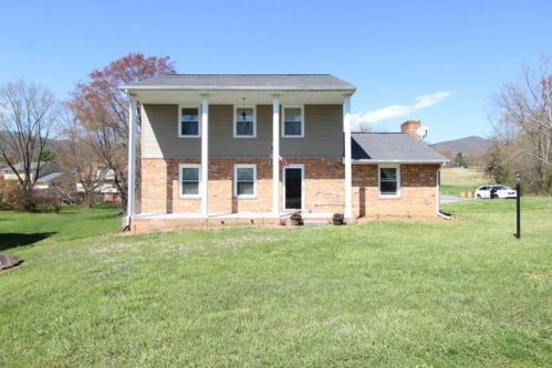 118 Stonebridge Dr, Vinton, VA 24179-1317