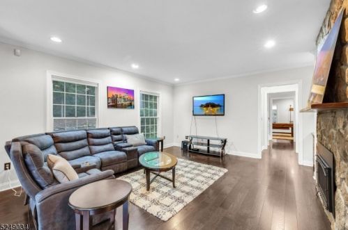 35 Mallard Dr, Hackettstown NJ  07840-2821 exterior