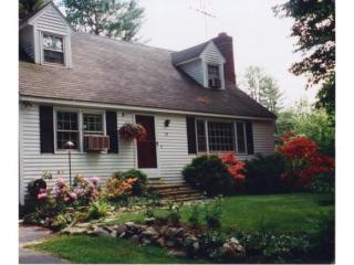 99 Mill Rd, Lee, NH 03824-2910