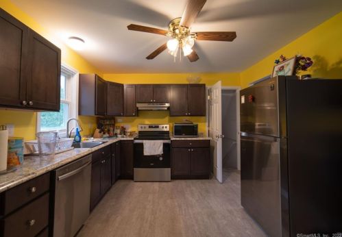 36 Greystone Rd, Waterbury, CT 06704-1129