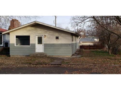335 Washington St, Athena, OR 97813-6055