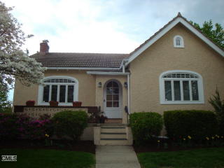 12 Elton Ct, Norwalk, CT 06851-4830