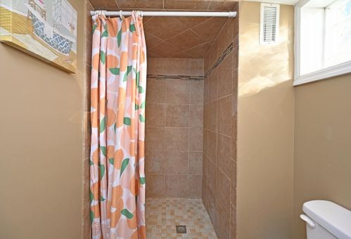 221 Harvest Ln, Cincinnati OH exterior