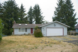 4063 43rd St, Neotsu, OR 97364-9713