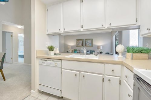6420 Valley Oak Plz, Pacheco, CA 94553-6122