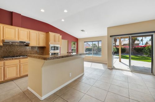 80641 Philadelphia Ave, Indio, CA 92201-1818