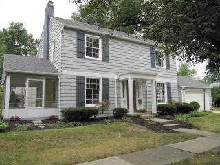 261 Stanwood Rd, Columbus OH  43209-1162 exterior