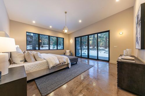 11761 Bottcher Loop, Truckee CA  96161-2792 exterior