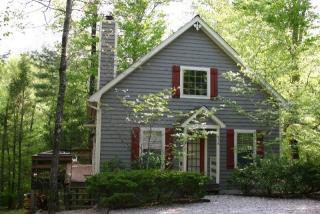 516 Clearwater Cir, Townsend, TN 37882-3674