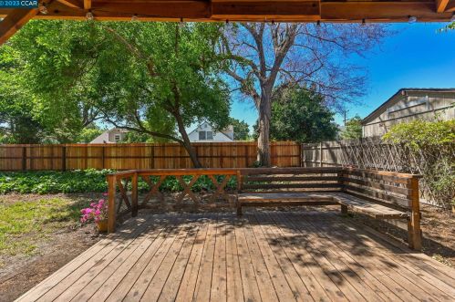 4176 Pickwick Dr, Concord CA  94521-2736 exterior