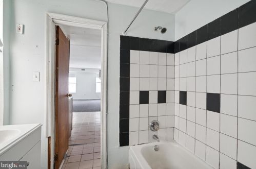 1522 4 St, Philadelphia PA 19148-1303 exterior