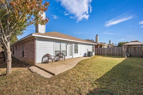 10245 Brea Cyn Rd, Fort Worth TX  76108-4984 exterior