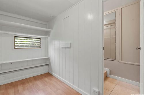 3430 Kaohinani Dr, Honolulu HI  96817-1022 exterior