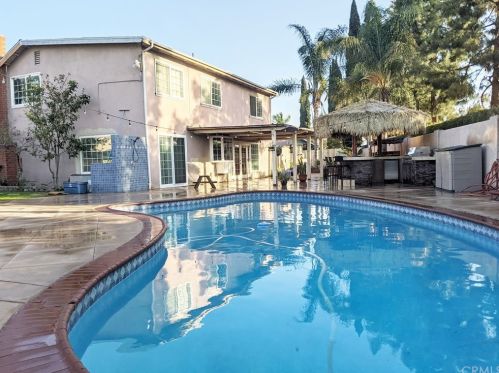 2615 Dutch Ave, Anaheim CA  92806-3240 exterior