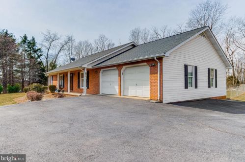 11 Bushrod Ct, Charles Town, WV 25414-4227