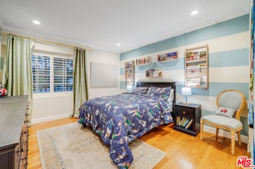 4915 Glencove Ave, Glendale CA 91214-1610 exterior