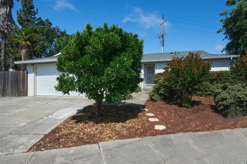 2535 Shawnee St, Santa Rosa, CA 95403-3316